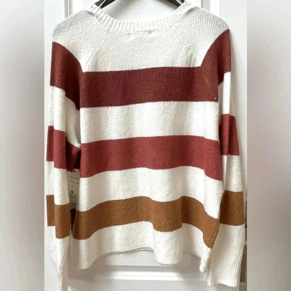 Pinque Sweater from Stitch Fix - Picture 2 of 7